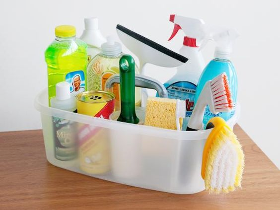 8 ESSENTIAL TIPS TO GET YOU THROUGH SPRING CLEANING YOUR HOUSE!